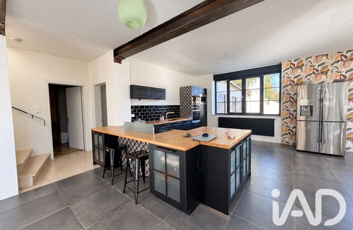 Vente Maison/villa 9 pièces — photo 2