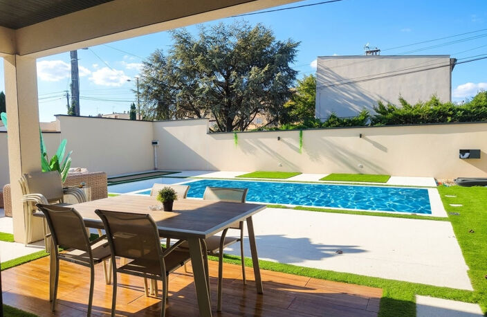 ROMANS-SUR-ISERE- MAISON DE PLAIN-PIED AVEC PISCINE — photo 2
