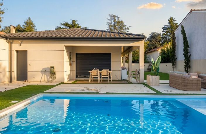 ROMANS-SUR-ISERE- MAISON DE PLAIN-PIED AVEC PISCINE — photo 3