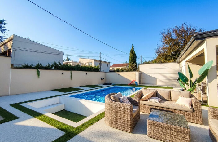 ROMANS-SUR-ISERE- MAISON DE PLAIN-PIED AVEC PISCINE — photo 4