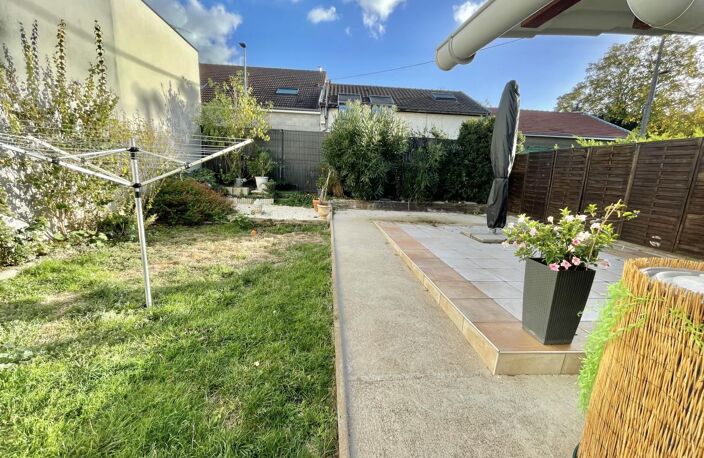 maison 5 pièces avec jardin et garage. — photo 2