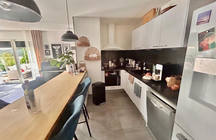 Villa contemporaine F5 (2016) avec piscine et garage — photo 4