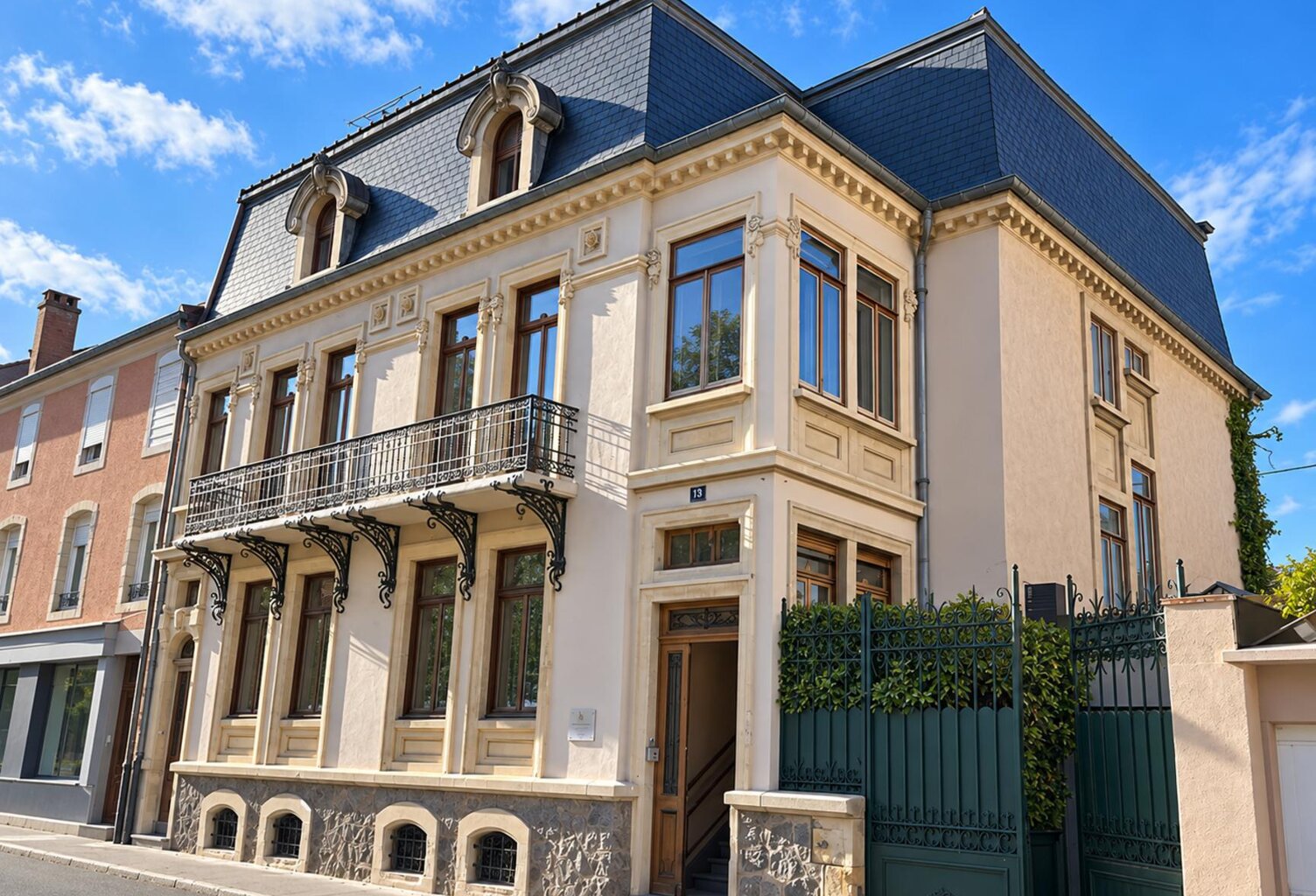 Vente maison 10 pièces 300 m² Remiremont (88200) — photo 1