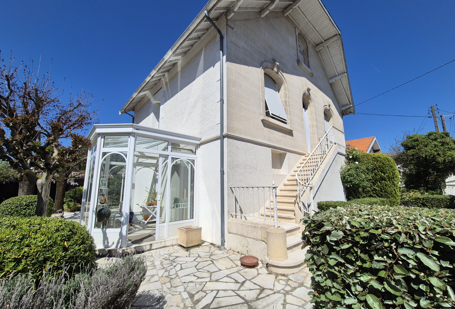 BORDEAUX CAUDÉRAN ENTRE LES MARECHAUX ET MONDESIR    MAISON — photo 1