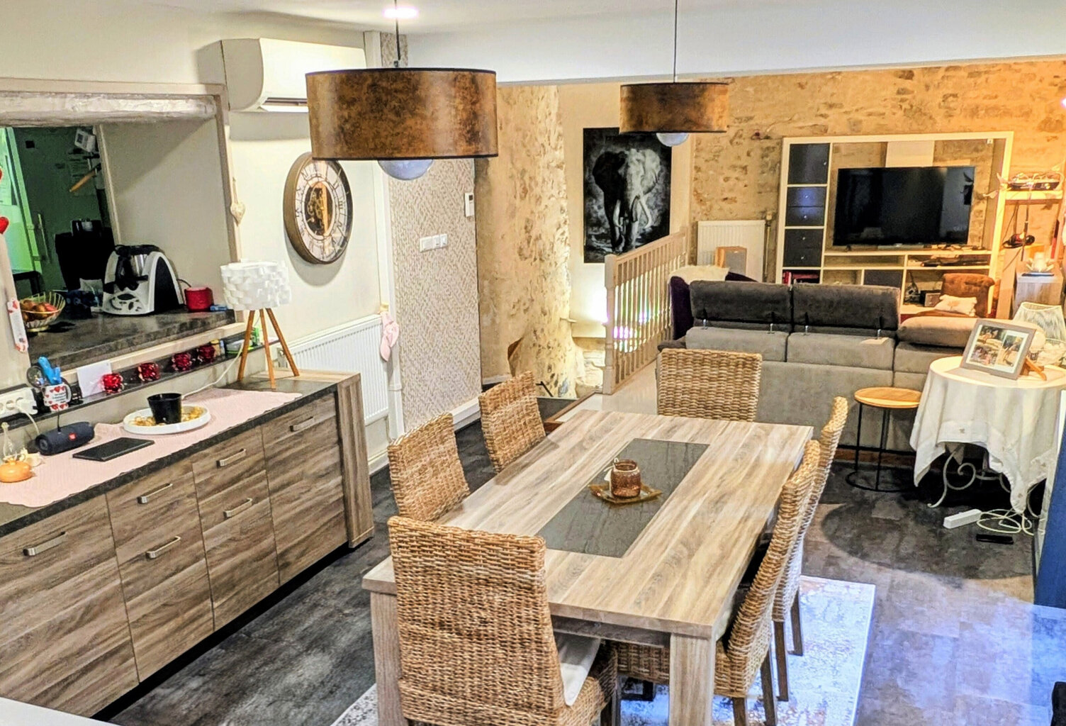 Très jolie Maison en pierre avec extérieurs sans vis-à-vis — photo 1