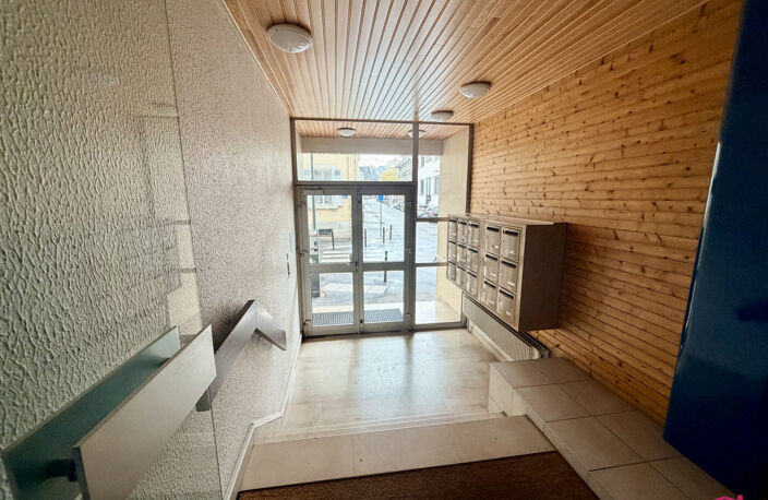 F3 avec garage - Rue des Écoles — photo 4