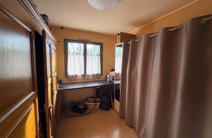MAISON DE PLAIN-PIED AVEC ÉTAGE — photo 5