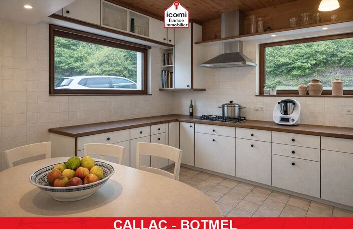 COTES-D'ARMOR - Callac (22160) - A VENDRE - PROPRIETE DE CHARME DE +250M² AVEC 6 CHAMBRES + 1 BUREAU SUR 1550 M² DE TERRAIN - DPE : D - RARE - CALME - COUP DE COEUR — photo 5