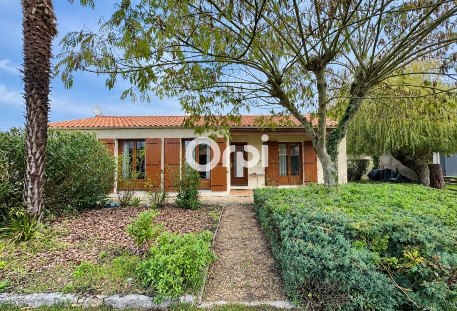 Maison - SAINT SULPICE DE ROYAN - 65m² — photo 1