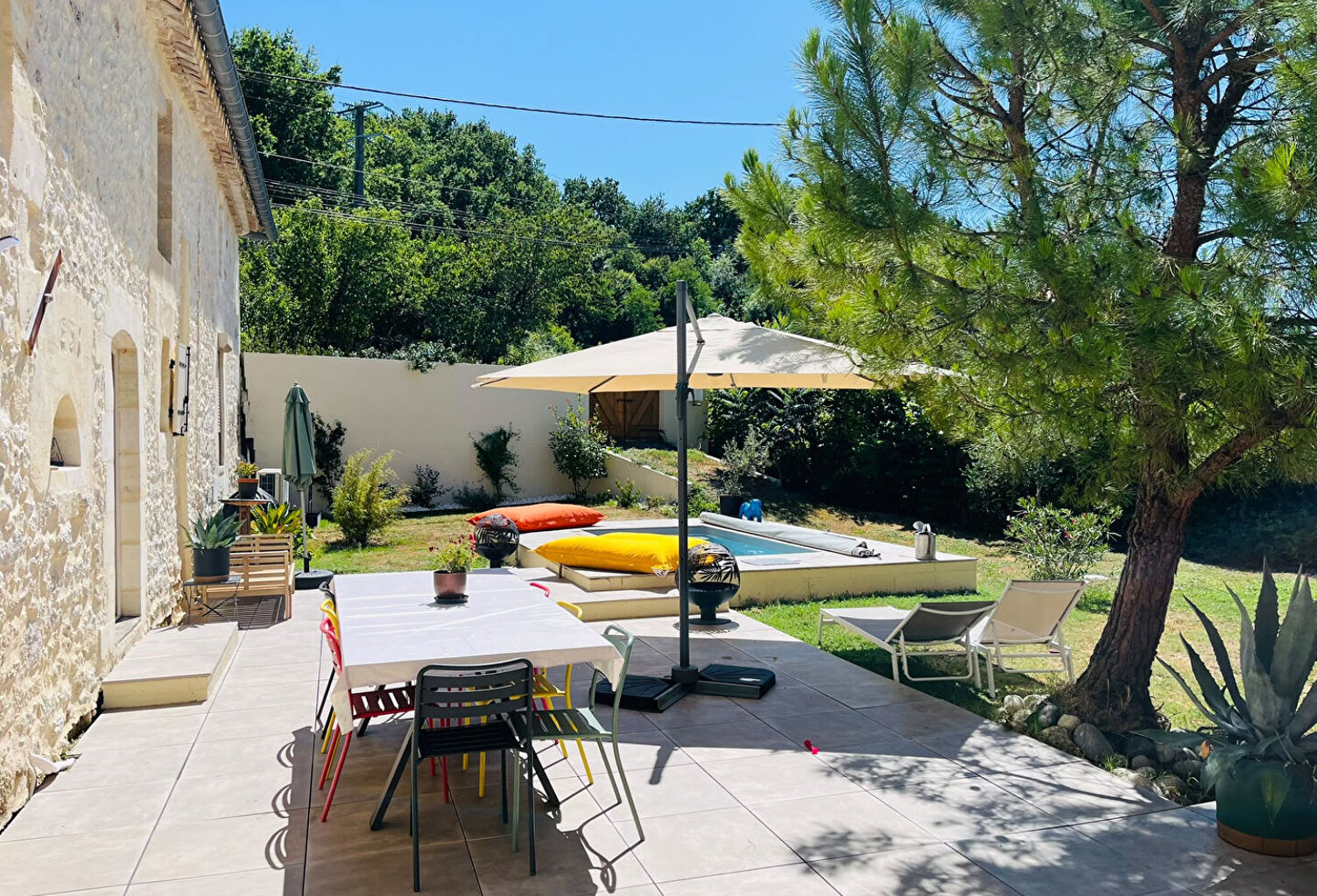 VILLEGOUGE Maison en pierre, beaux volumes, piscine et logement attenant — photo 1