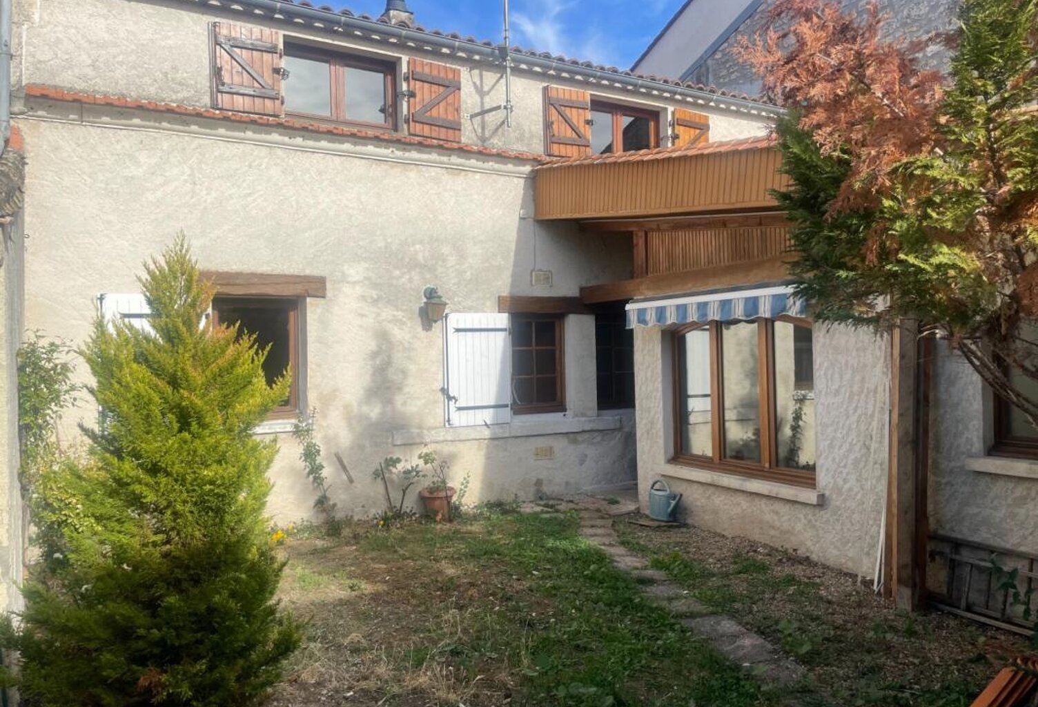 Angoulême. Maison 109 m² avec espace extérieur — photo 1