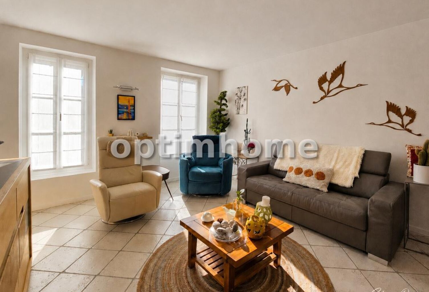 LABBEVILLE — MAISON EN PIERRE RÉNOVÉE, DEUX CHAMBRES, PATIO ET CAVE VOÛTÉE — photo 1