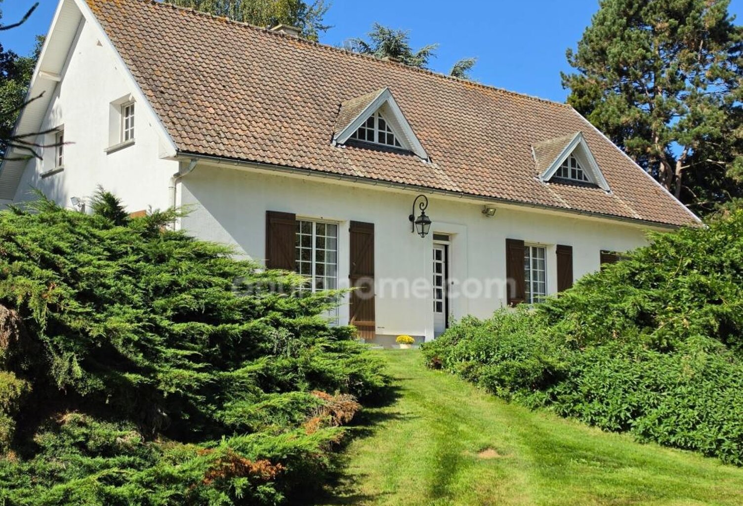 MAISON INDIVIDUELLE SEMI PLAIN-PIED 5 CHAMBRES SOUS-SOL COMPLET JARDIN — photo 1