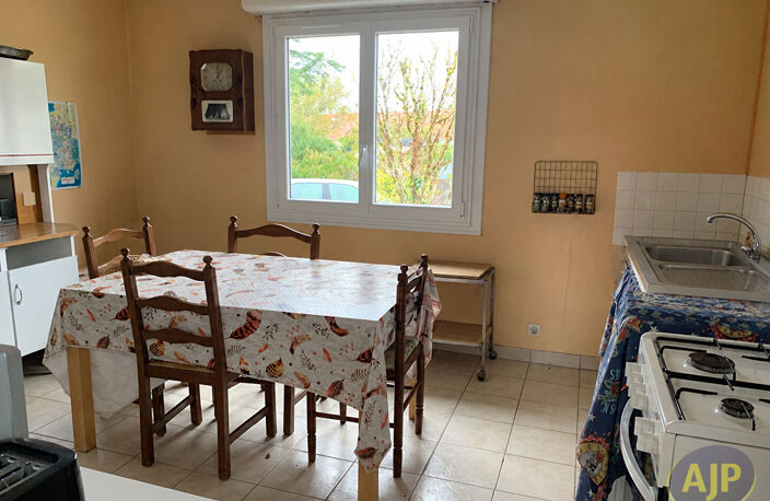 ST SEBASTIEN , Plain pied T4 sur 1000 m² de terrain — photo 2