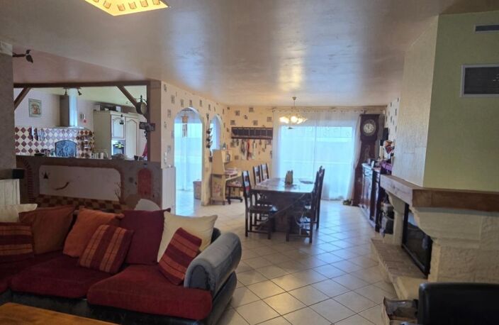 Maison à vendre 4 pièces LE PALAIS SUR VIENNE (87) — photo 2