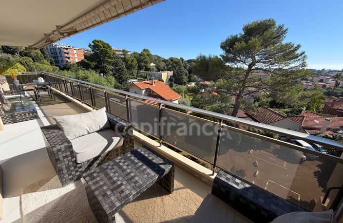 Appartement d’angle à vendre 4 pièces LE CANNET (06), place de parking privative, 2 caves ! — photo 4