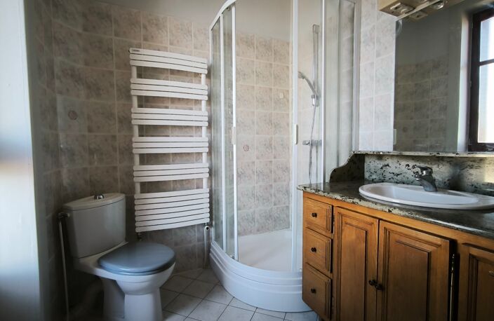 À LOUER – BEL APPARTEMENT T3 DE 74,70 m² – PARKING PRIVATIF – RIVE-DE-GIER — photo 5