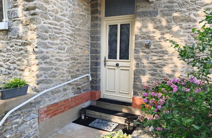 Maison  Bourgeoise à vendre 8 pièces de 170 m² à LAVAL (53) RIVE GAUCHE — photo 3
