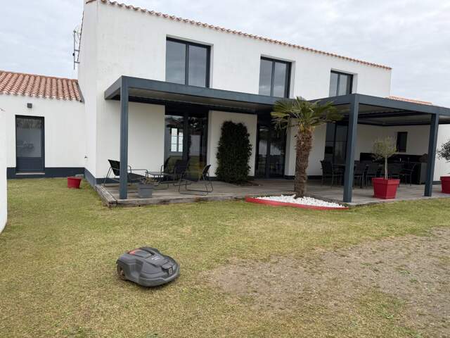Mason à vendre 4 pièces  (85) — photo du bien