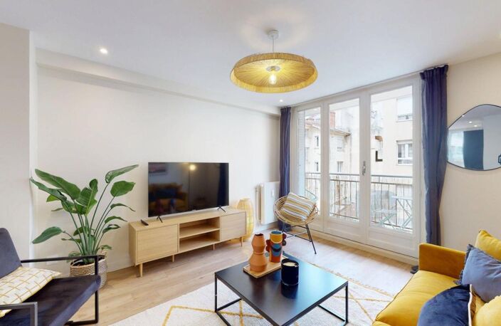 42 rue Racine Villeurbanne 69100 - T4 Meublé - 1590 €CC — photo 2