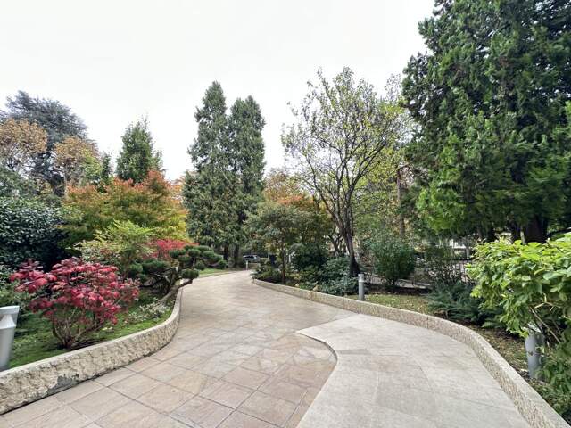 NEUILLY-SUR-SEINE – BOULEVARD D'INKERMANN – 2 PIÈCES AVEC BOX ET CAVE — photo du bien
