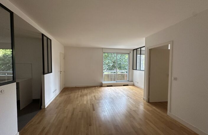 NEUILLY-SUR-SEINE – BOULEVARD D'INKERMANN – 2 PIÈCES AVEC BOX ET CAVE — photo 2