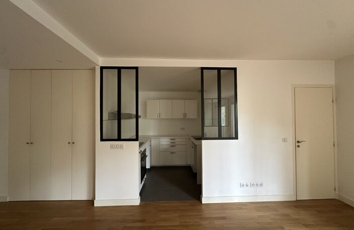 NEUILLY-SUR-SEINE – BOULEVARD D'INKERMANN – 2 PIÈCES AVEC BOX ET CAVE — photo 5