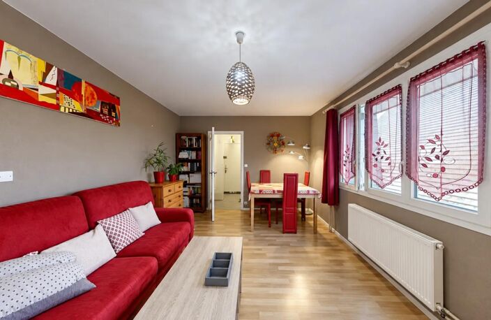 IFS PLAINE – Appartement 2 pièces de 45 m² au dernier étage avec — photo 2