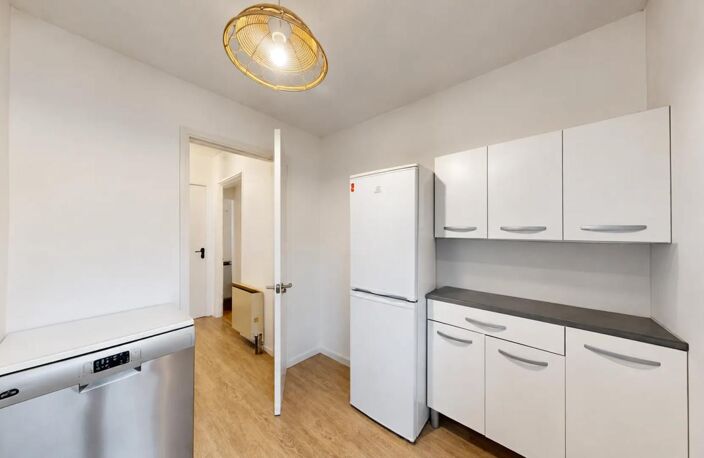 IFS PLAINE – Appartement 2 pièces de 45 m² au dernier étage avec — photo 4
