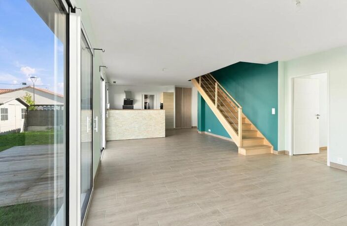 Maison de 6 pièces de 125 m² à Saint-Julien-de-Concelles — photo 2
