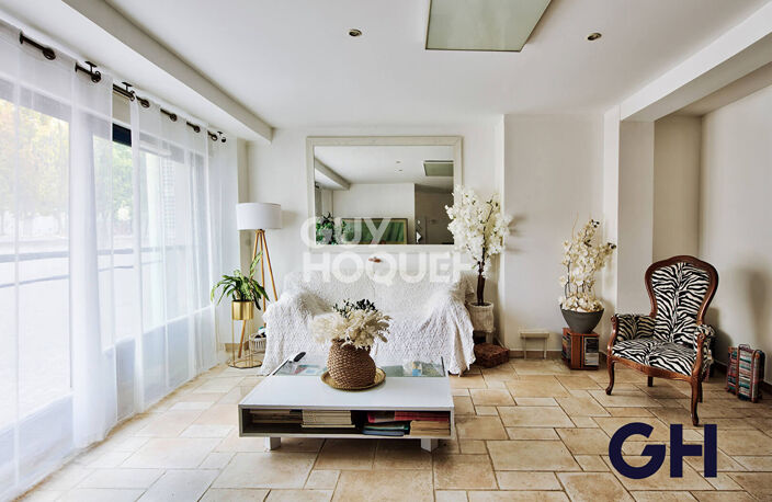 Monplaisir - Sans Souci / Appartement familial, T4 de 111 m² avec garage en SUS, Lyon 3ème — photo 2