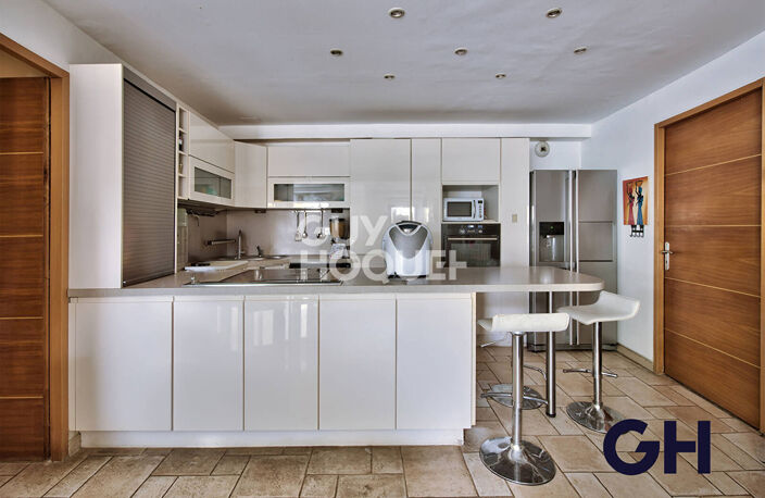 Monplaisir - Sans Souci / Appartement familial, T4 de 111 m² avec garage en SUS, Lyon 3ème — photo 4