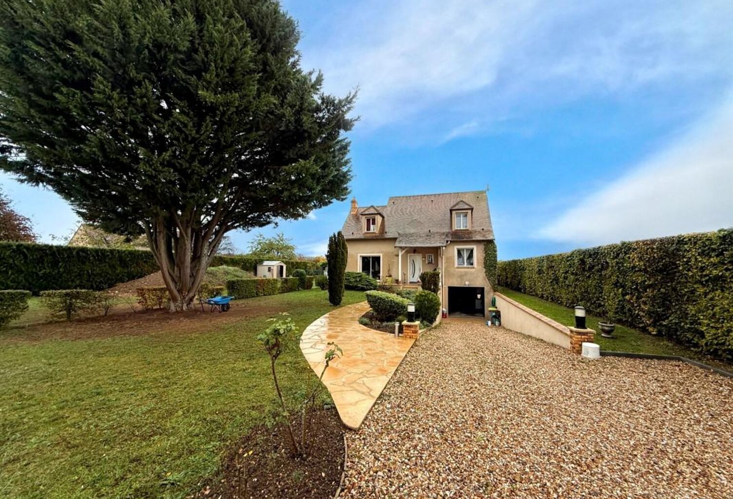 Maison À Vendre — photo 1