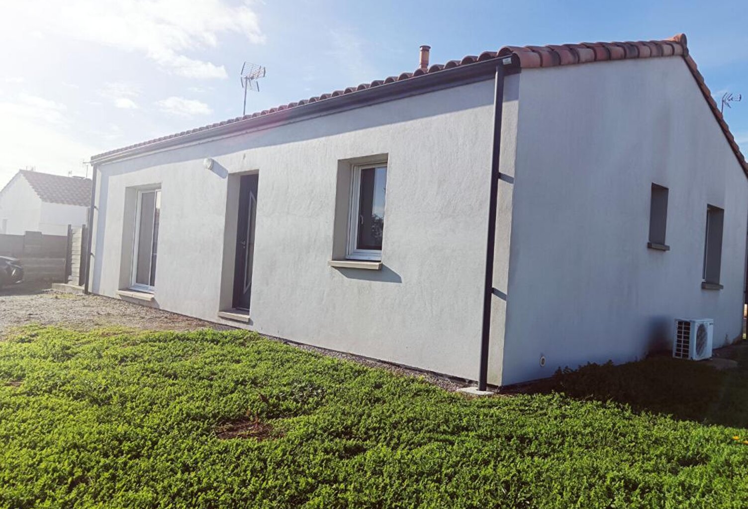 Maison 2 chambres - CHALLANS - 204250  TTC — photo 1