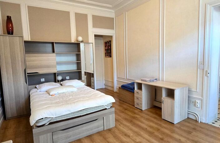 Appartement Vichy 2 pièce(s) 67 m2 — photo 3