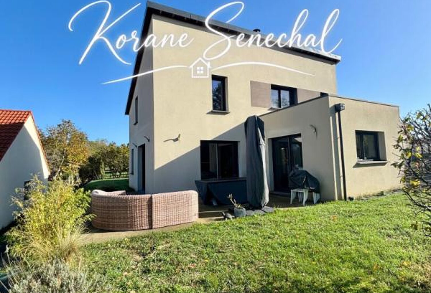 Belle maison de 163,5 m² avec 4 chambres et de très beaux volumes à Connerré ! — photo 1