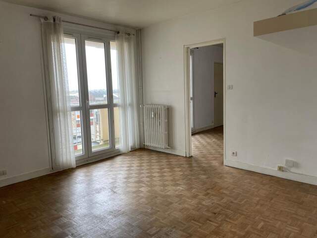 Appartement À Vendre — photo du bien