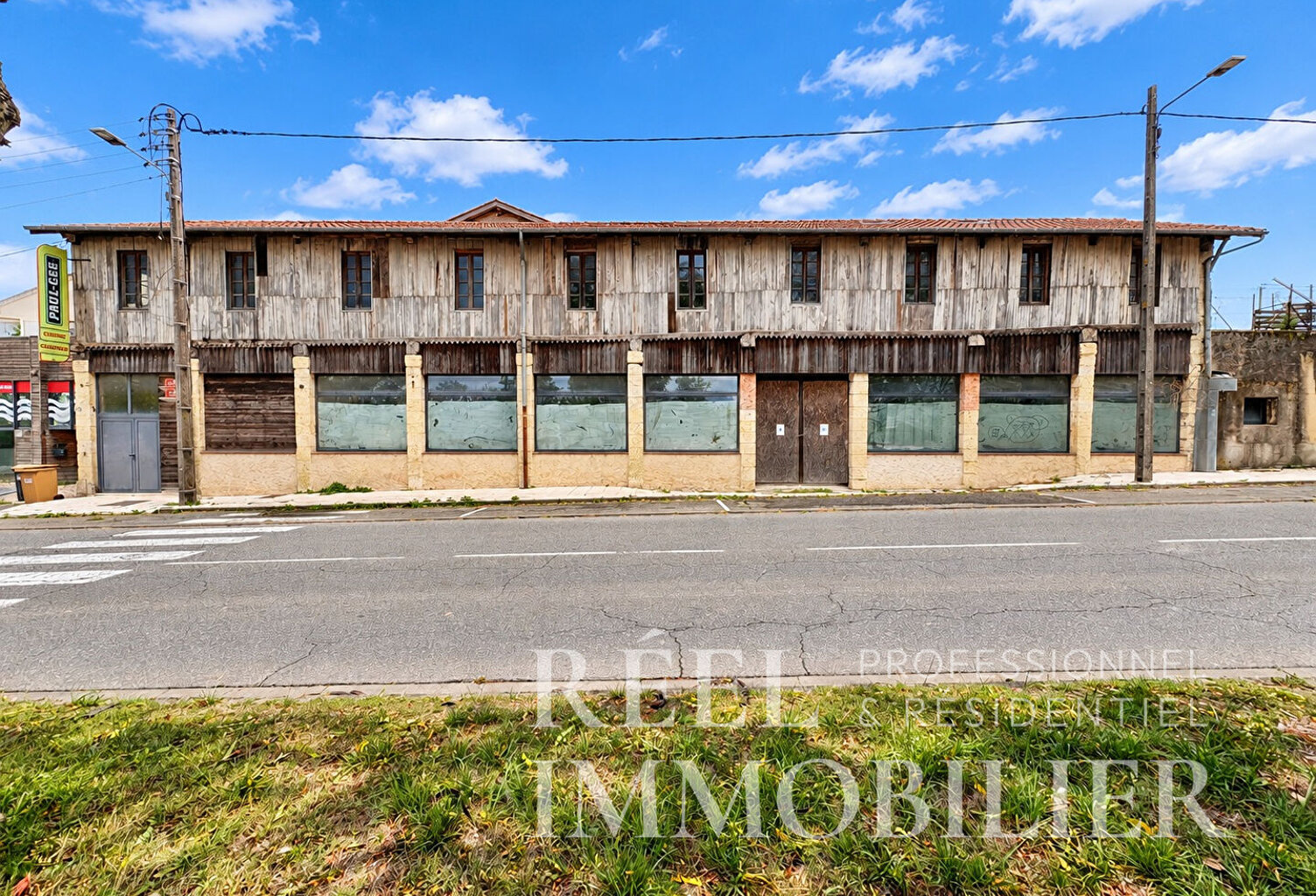Local commercial de 165 m² aux multiples possibilités en haute ville — photo 1