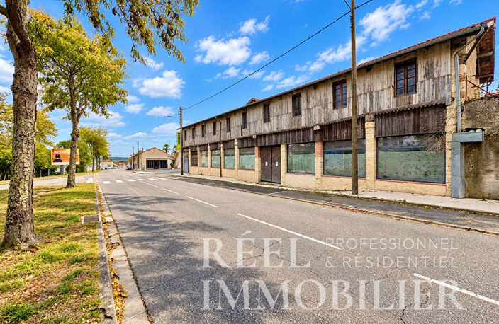 Local commercial de 165 m² aux multiples possibilités en haute ville — photo 3