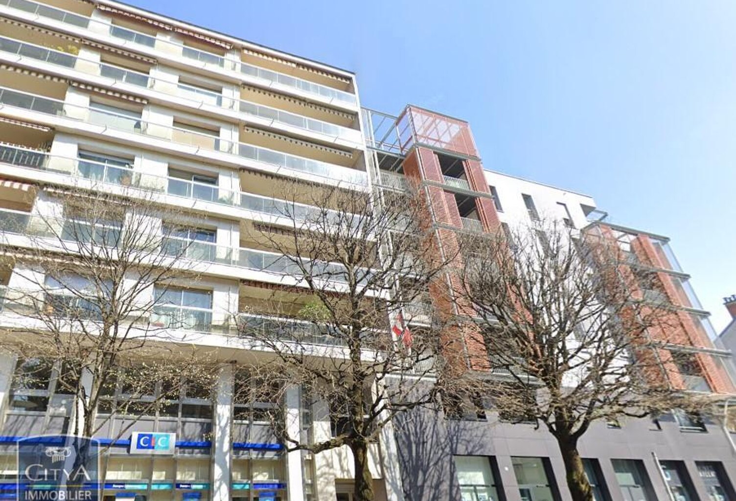 Location garage   à Chambéry (73000) — photo 1