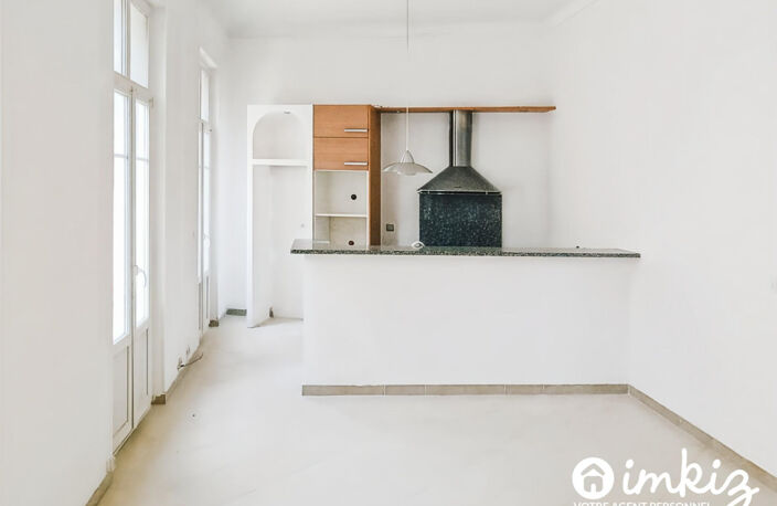 T4 de 80 m² repeint, gros potentiel — photo 2