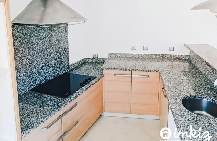 T4 de 80 m² repeint, gros potentiel — photo 4
