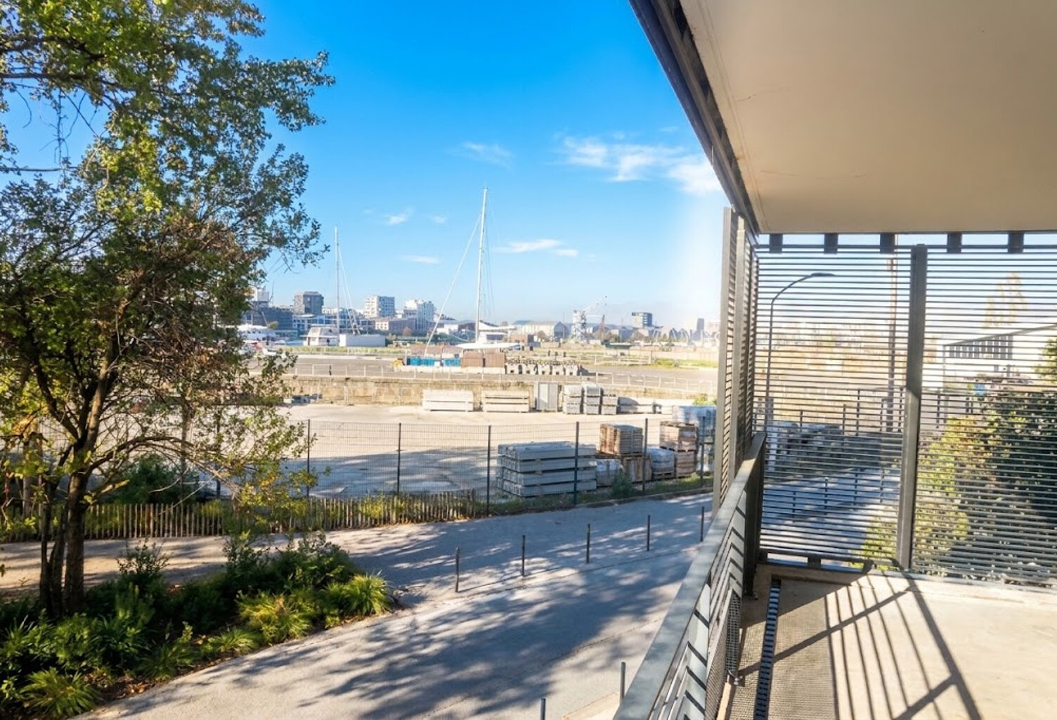 Bx Bassins à Flots - T3 (67M2) avec Loggia offrant vue (15m2 — photo 1