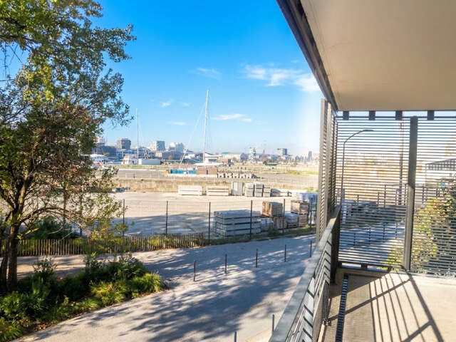 Bx Bassins à Flots - T3 (67M2) avec Loggia offrant vue (15m2 — photo du bien