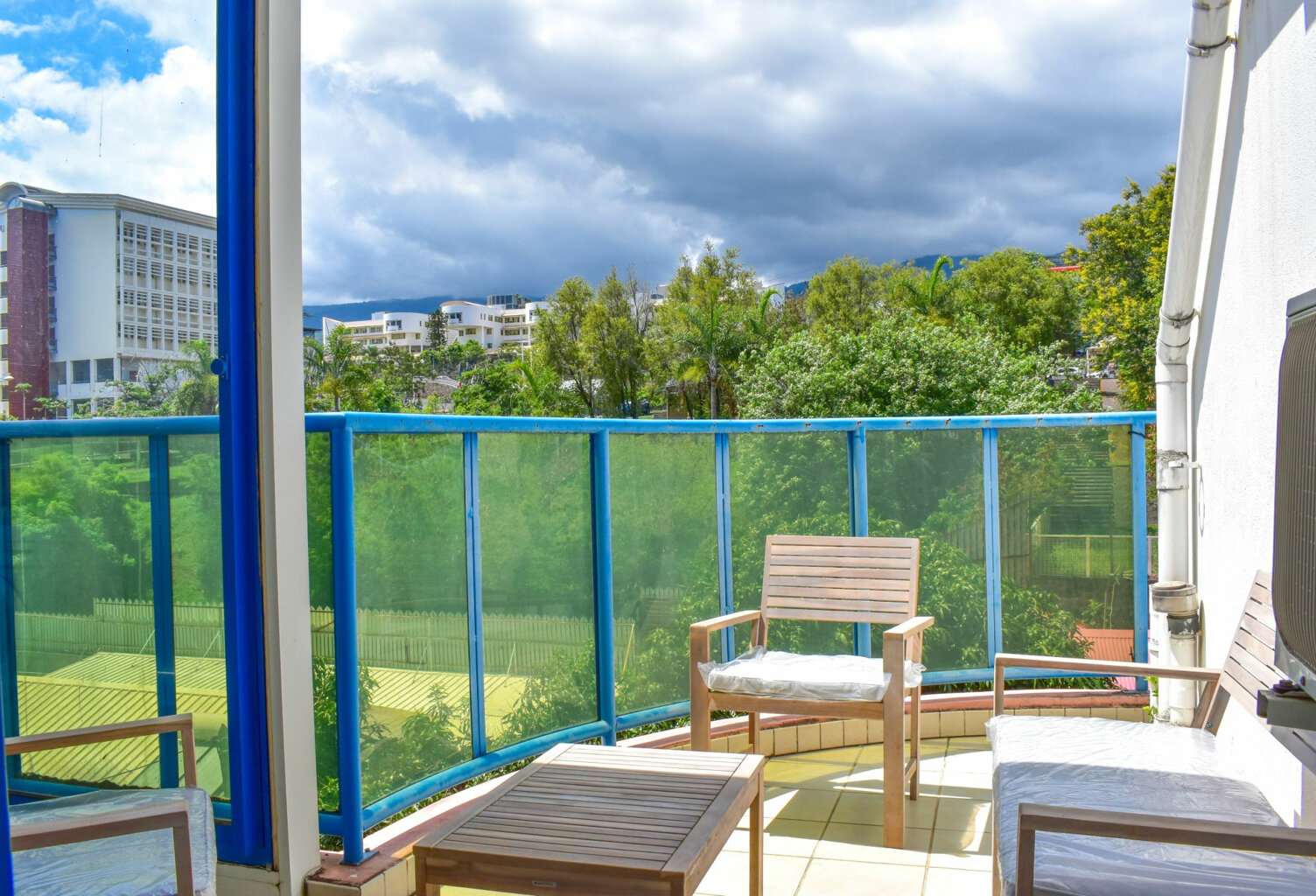 Appartement au pied de la fac de Saint Denis — photo 1