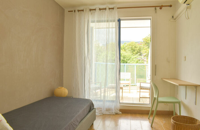 Appartement au pied de la fac de Saint Denis — photo 4
