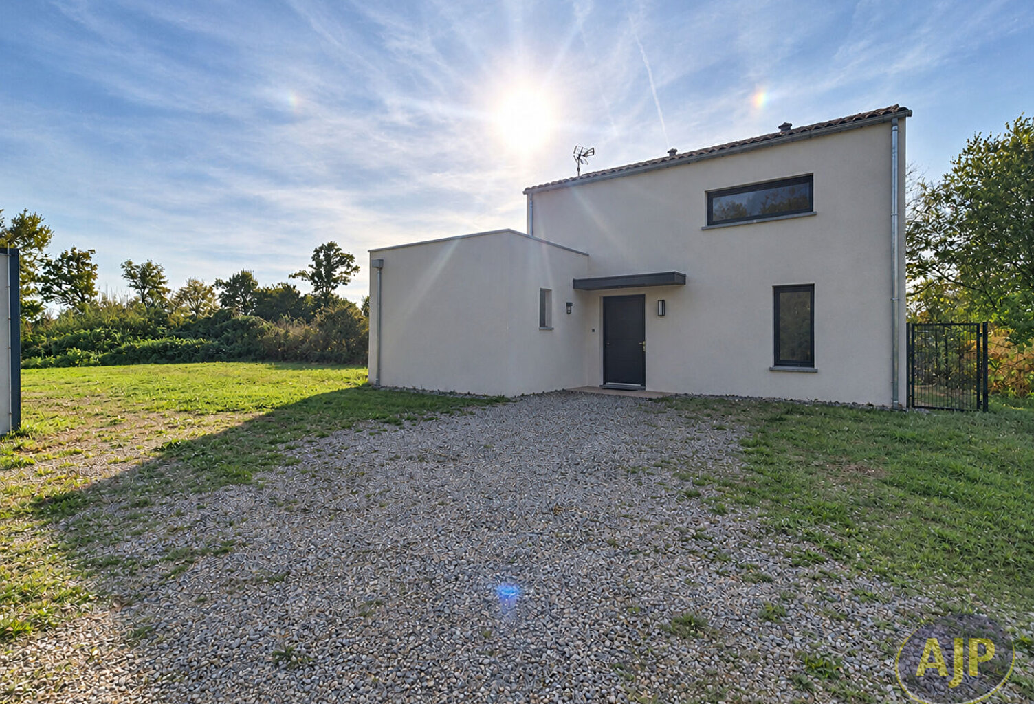 MAISON Montaigu-Vendée — photo 1