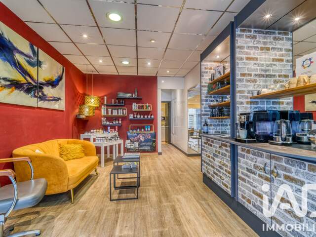 Vente Esthétique, Coiffure 107 m&sup2; — photo du bien