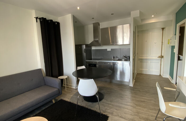 Appartement  T1 meublé à louer à lyon 6ème avenue thiers, cl — photo 3
