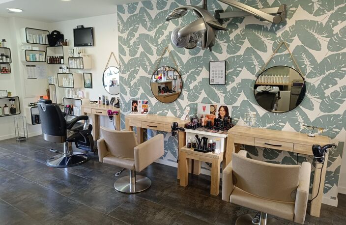 Salon de Coiffure, esthétique 72 m² — photo 2